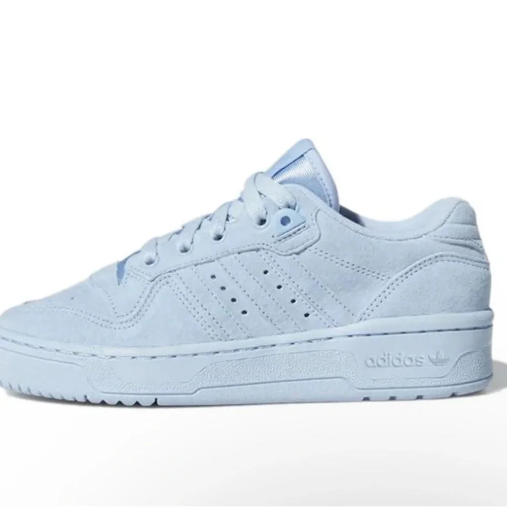 adidas chic comfy